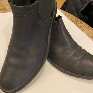 Men’s black leather boots